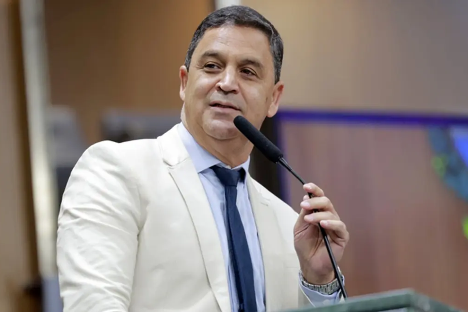 Cambão mantém candidatura na Alego e defende disputa: 'Todos têm direito de pleitear' (Foto: Hellen Reis - Alego)
