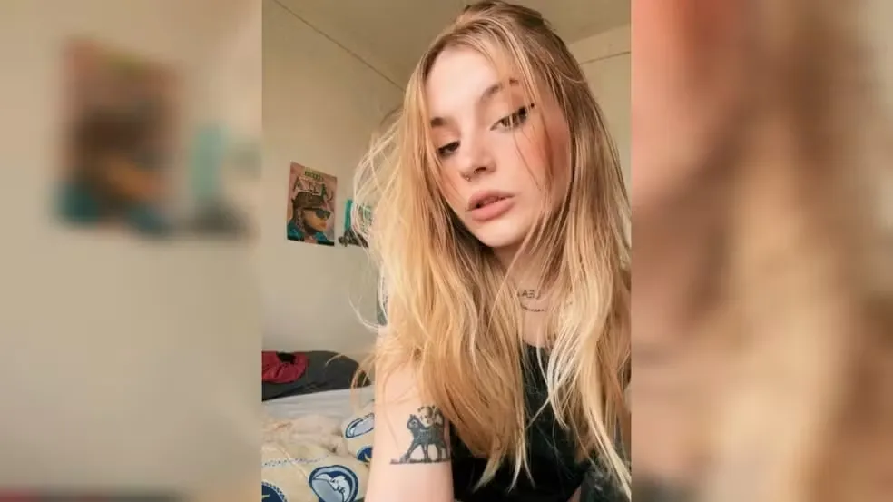 Joviana Evelyn Iankovski, de 19 anos, foi encontrada morta na casa do namorado em Sangão, SC — Foto: Reprodução/Redes sociais