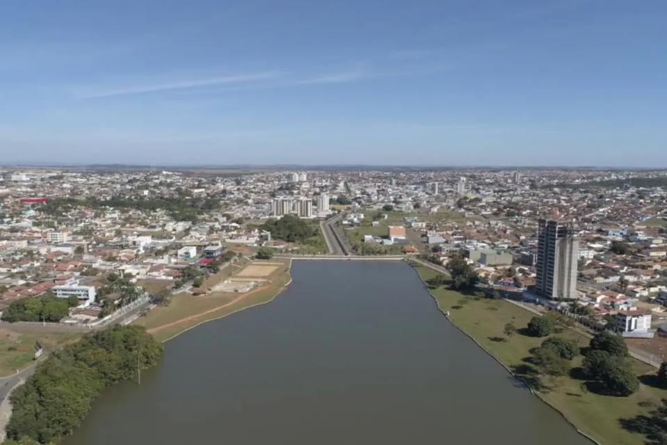 A tarifa de esgoto em Catalão deveria ser reduzida para 60% do valor da conta de água (Foto: Prefeitura de Catalão)