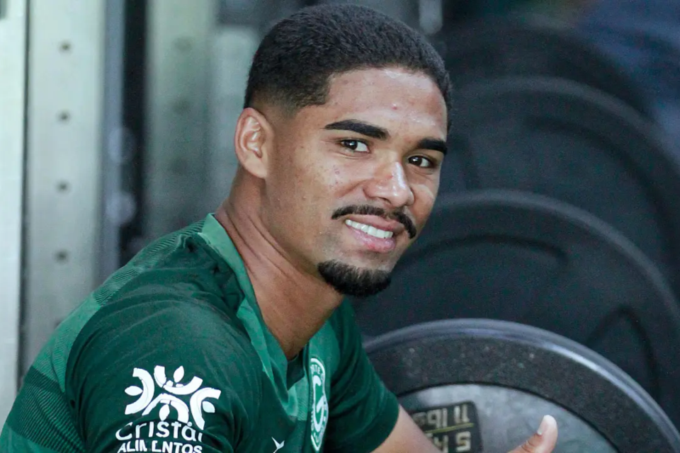 Goiás adquire direitos do atacante Kadu Sousa em definitivo até 2029