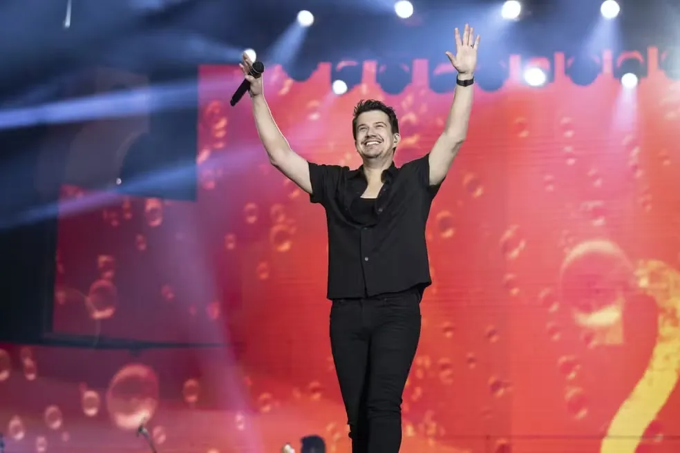 Sertanejo Hugo desabafa sobre vício em apostas e recusa patrocínios de 'bets'