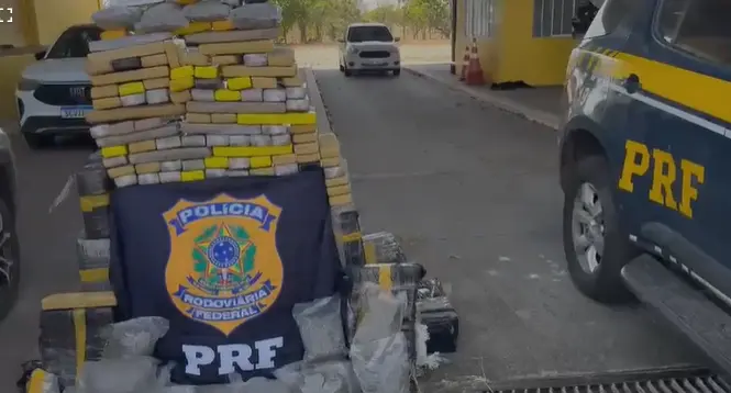 Motorista de 22 anos é preso com mais de 440 kg de drogas após perseguição na BR-060 em Abadia de Goiás