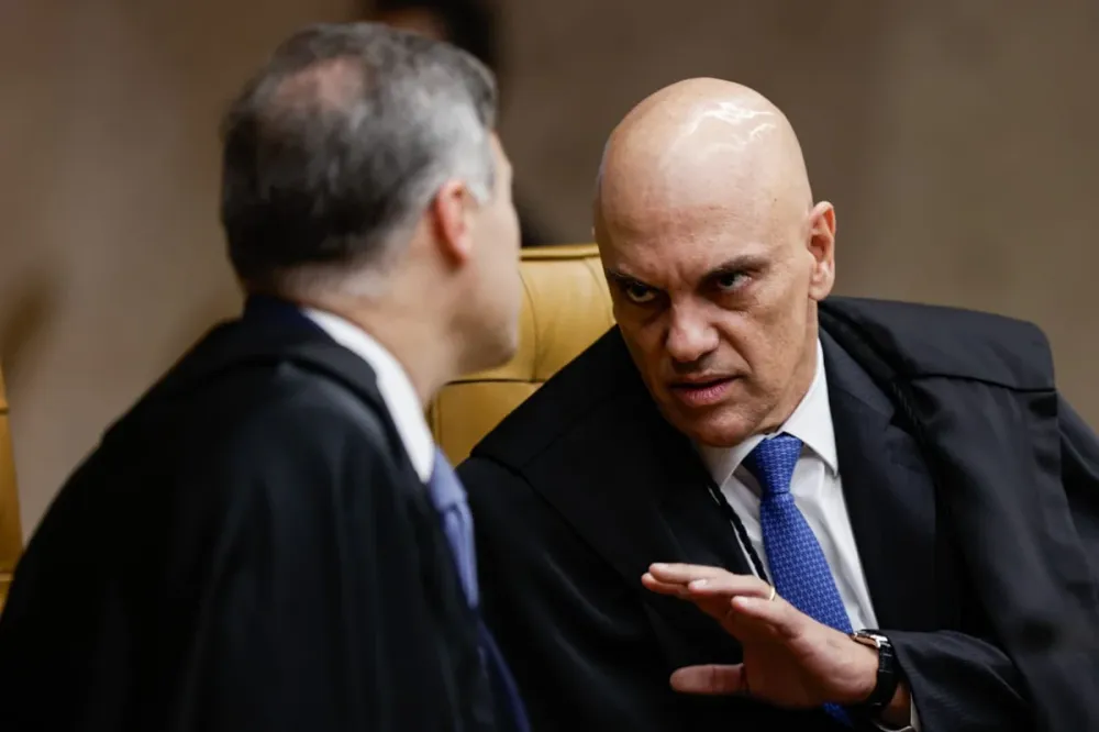 Moraes e Mendonça protagonizam bate-boca no STF após apuração sigilosa da Polícia Federal