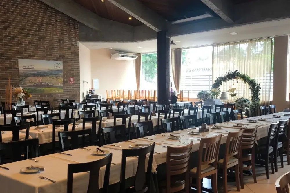 Churrascaria é condenada a indenizar noiva após cancelar reserva no dia do casamento em Goiânia