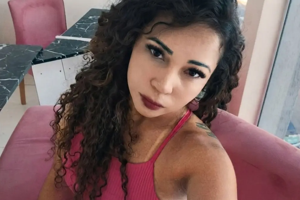 Maria Aparecida relata ter sofrido feridas após procedimento estético com endolaser (Foto: Arquivo pessoal)