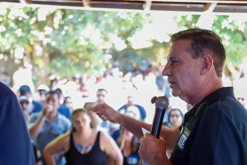 Vanderlan Cardoso defende que o Senado vote ainda em 2026 a PEC que acaba com a escala 6x1 (foto divulgação)