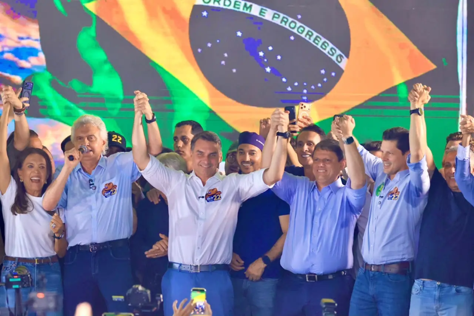 Caiado declarou apoio a Flávio Bolsonaro e pode ocupar o Ministério da Segurança caso o candidato do PL seja eleito (foto divulgação)