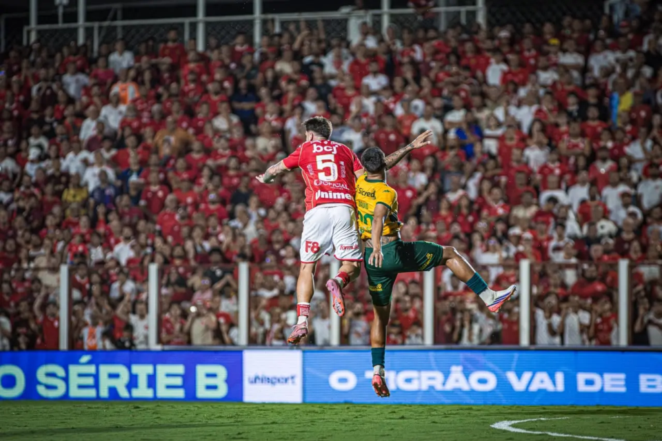 Vila Nova peca nas finalizações, empata com o Cuiabá no OBA e perde chance de assumir a liderança